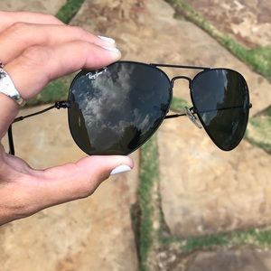 Black Polarized Ray-Ban Aviators